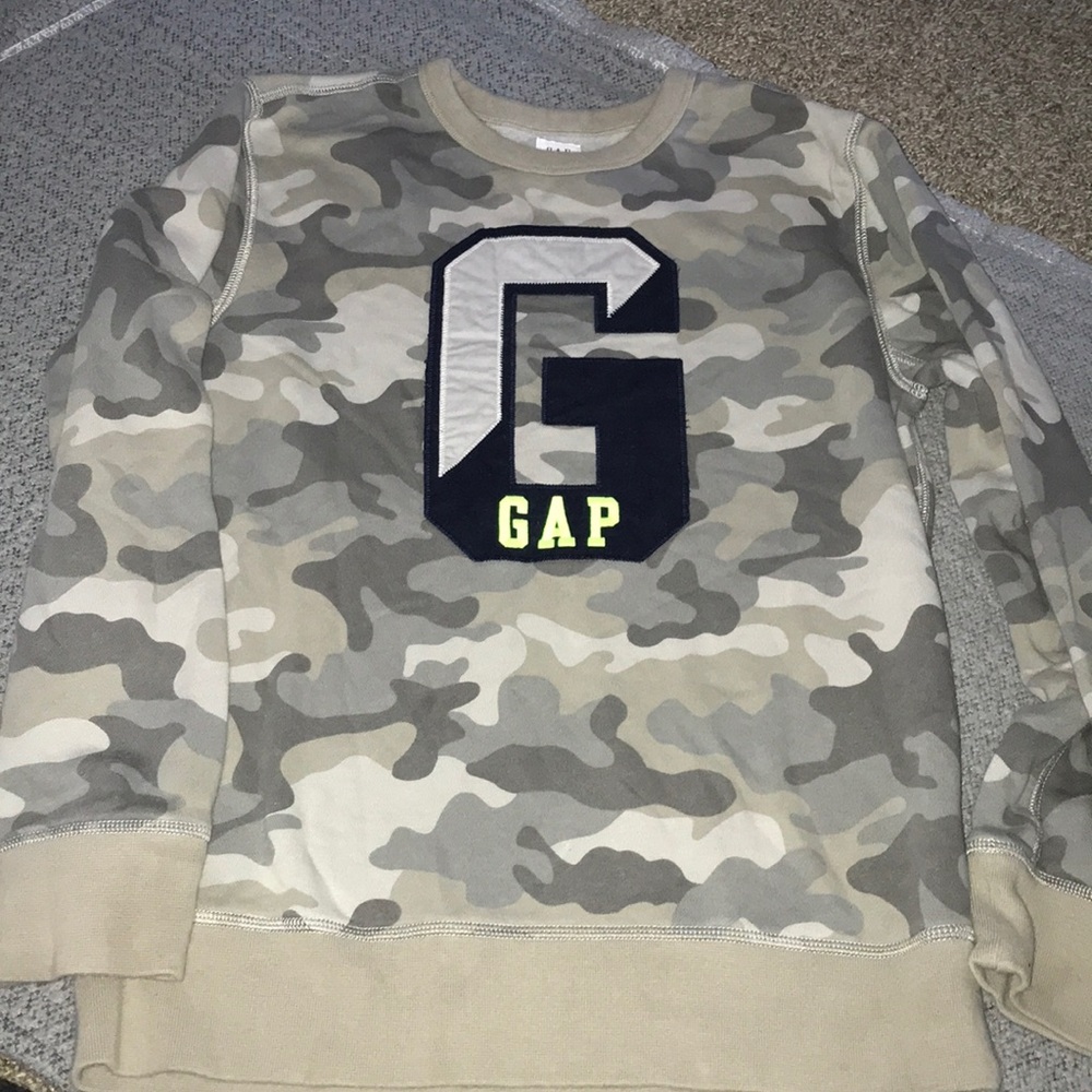 Boys gap crewneck sweater
